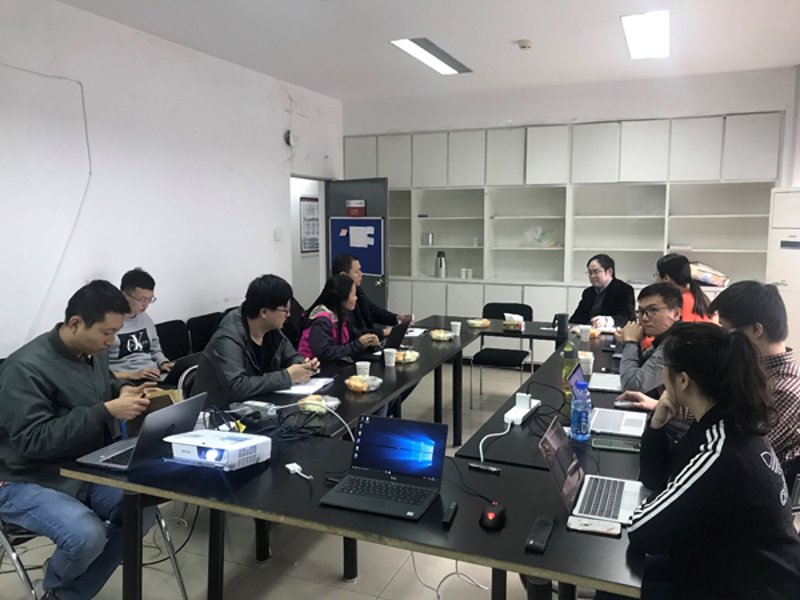 故事叙述类：揭开科技公司的成长秘密